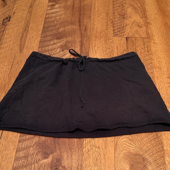 American Apparel Dresses & Skirts - American Apparel Woman’s Black Soft Skirt Size L